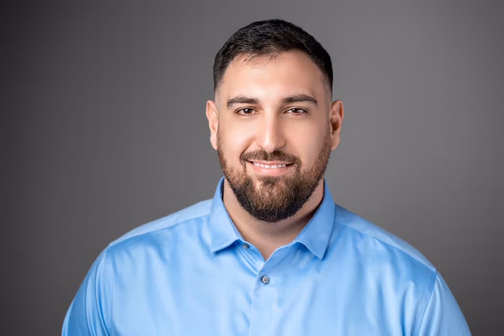 A headshot of Nathan Mor, a senior MCA debt settlement advisor and manager at MCA Debt Repair.